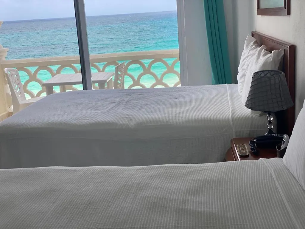 Capitan Suites Sea View Cancun Apartment