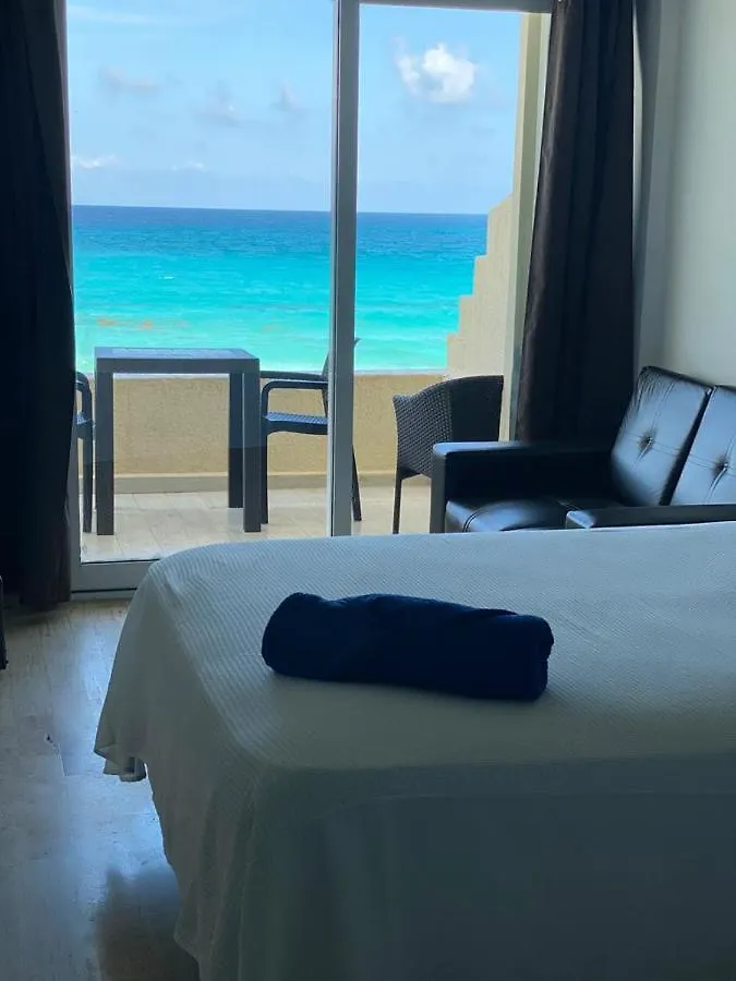 Capitan Suites Sea View Cancun 0*,